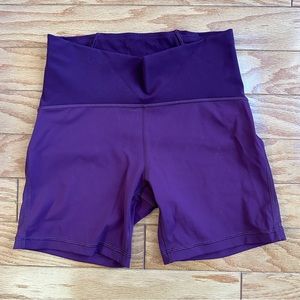 EUC Lululemon Train Times Short 6” Size 8